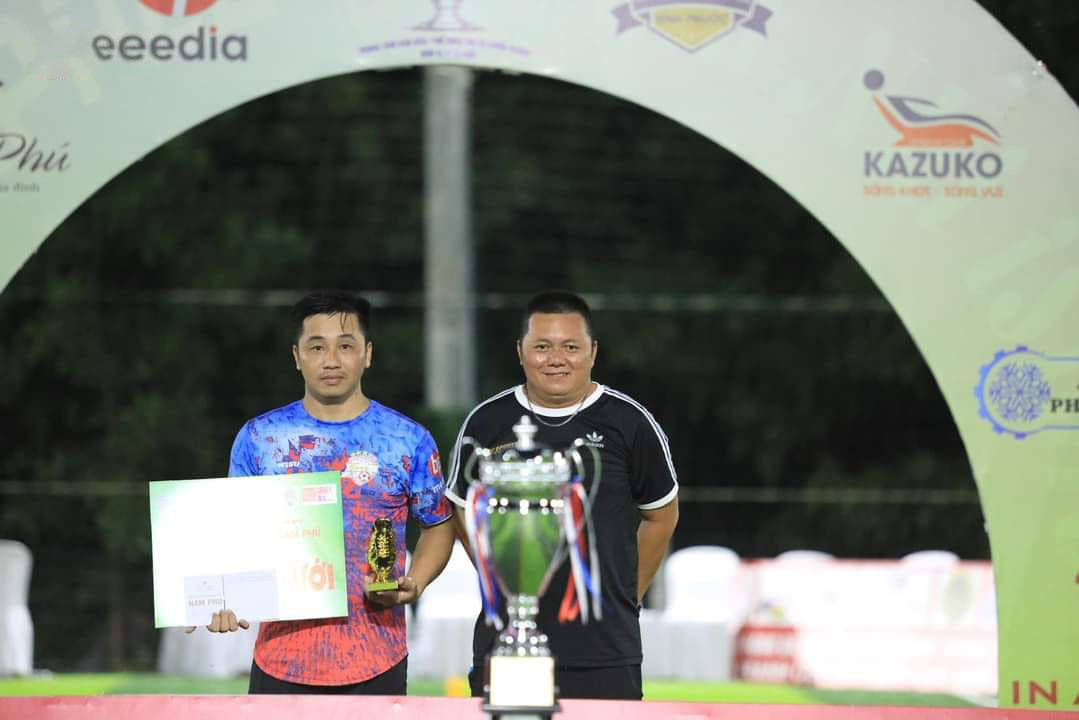 Khép lại giải bóng đá S7 Lão Tướng Chơn Thành: CLB Tony FC đoạt chức vô địch, Nguyễn Đắc Hải lập kỷ lục phá lưới