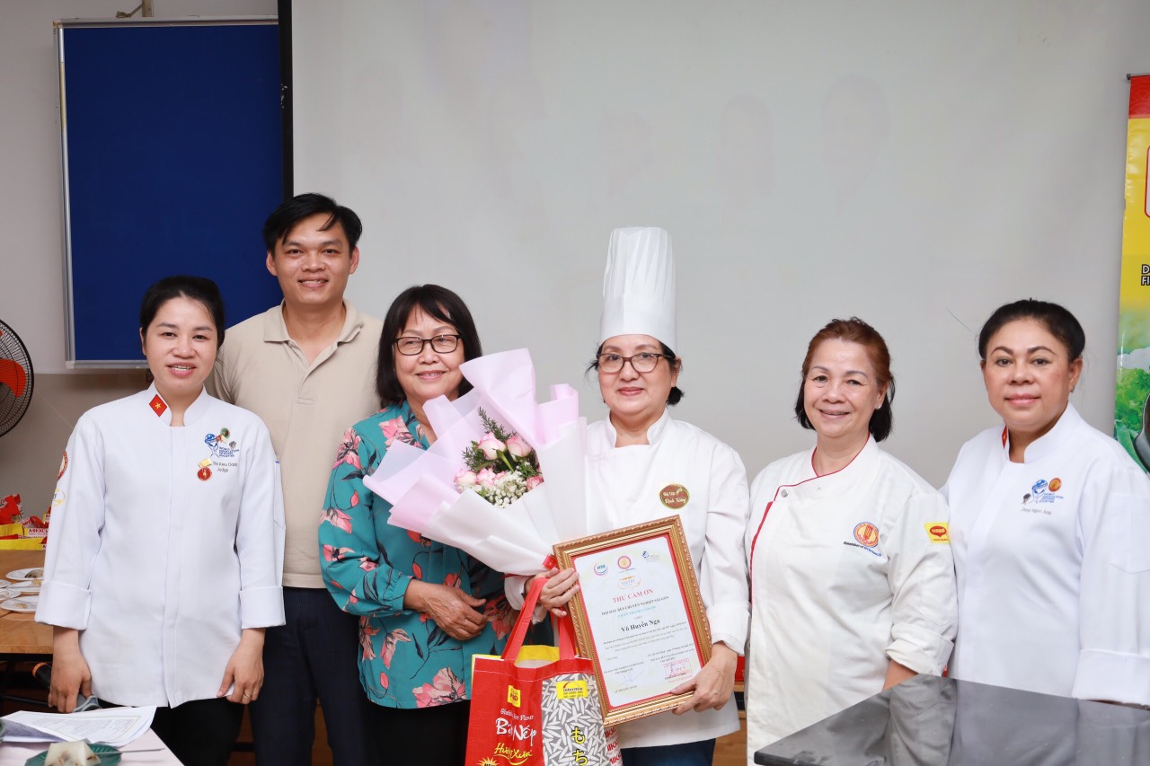 Buổi giao lưu chia sẻ về “Câu chuyện ẩm thực bánh Việt Nam” tại trường Cao Đẳng Du Lịch Sài Gòn