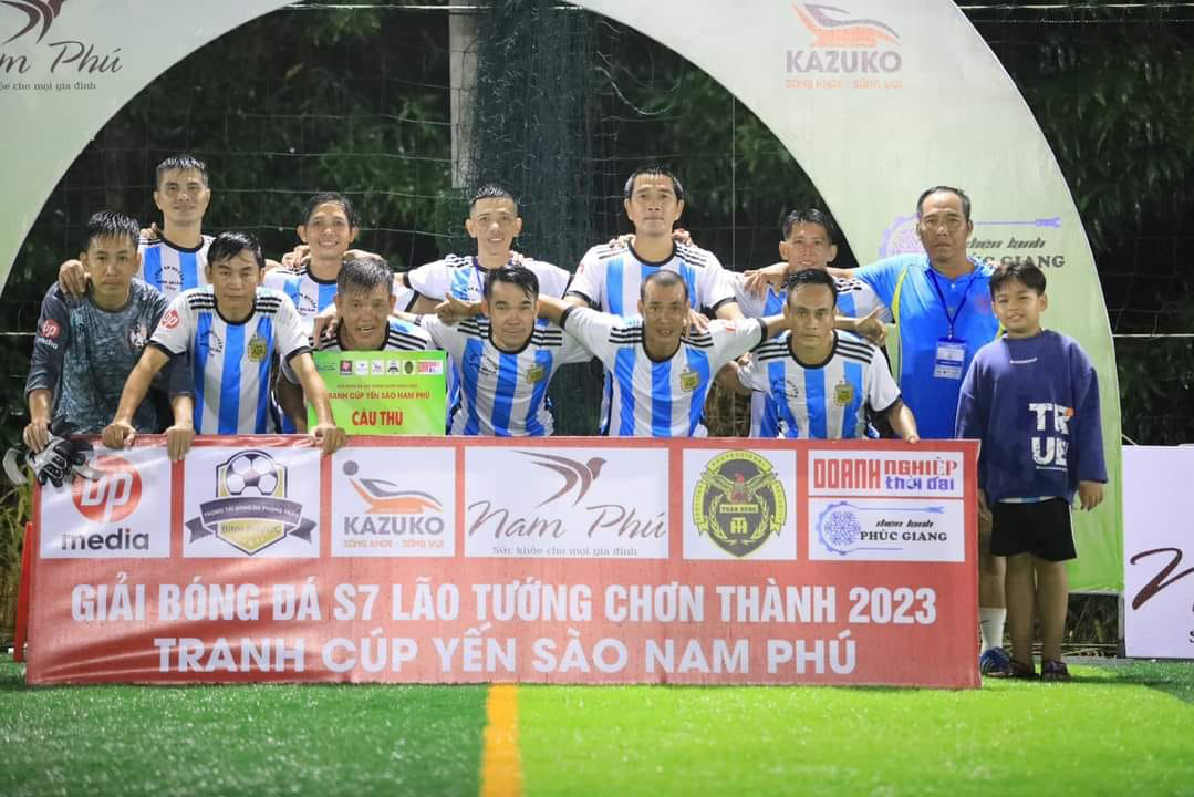 Khép lại giải bóng đá S7 Lão Tướng Chơn Thành: CLB Tony FC đoạt chức vô địch, Nguyễn Đắc Hải lập kỷ lục phá lưới