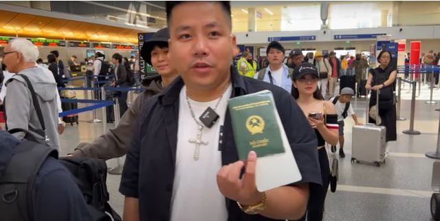 Khoa Pug Quay Về Việt Nam Sau 3 Năm Du Học ở Mỹ: Trải Nghiệm Bay Hạng Thương Gia và Định Hướng Tương Lai