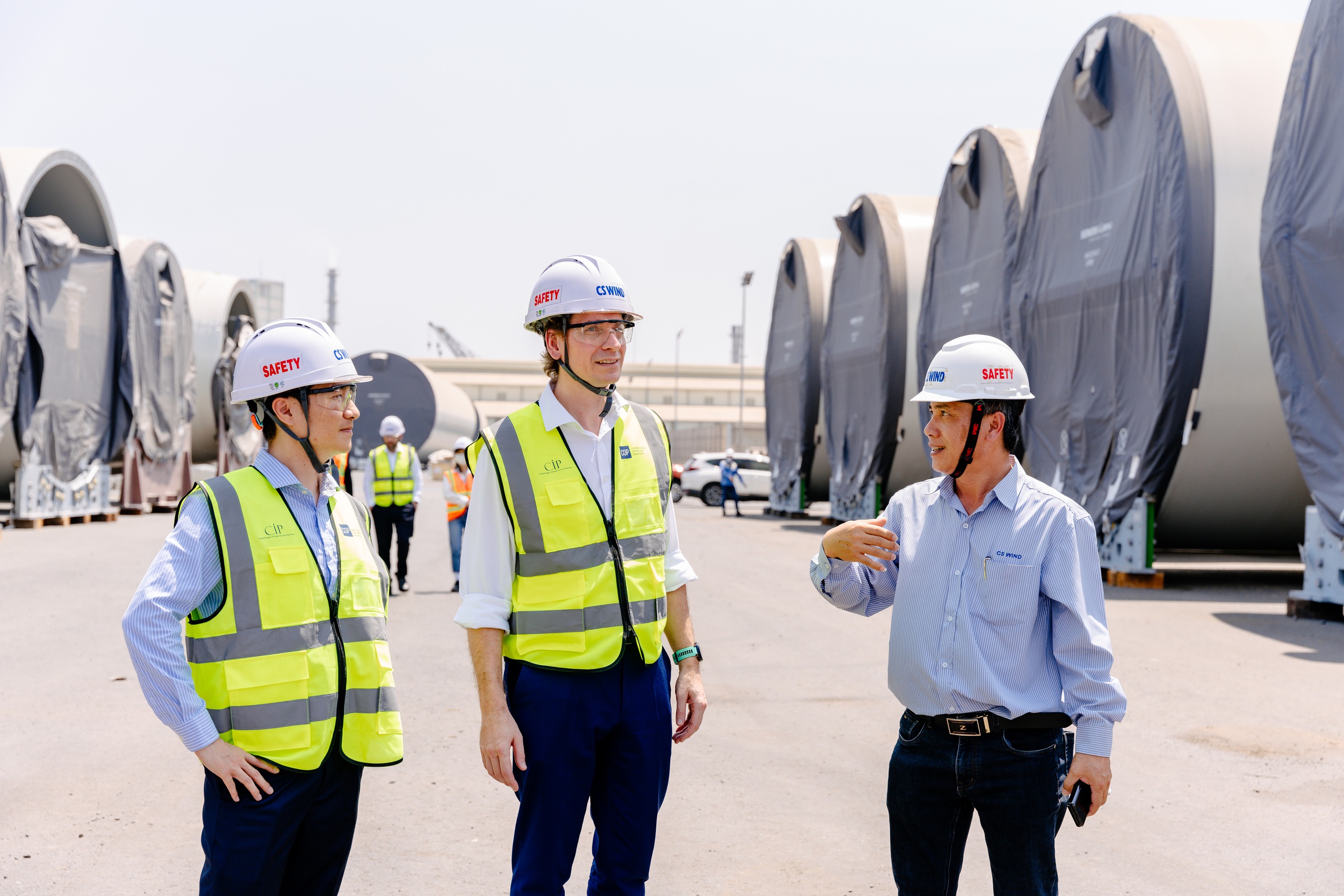 Tháp tuabin điện gió "made in Việt Nam" sẽ xuất sang Hàn Quốc vào tháng 4- Ảnh 1. Tháp tuabin điện gió "made in Việt Nam" sẽ xuất sang Hàn Quốc vào tháng 4- Ảnh 1.