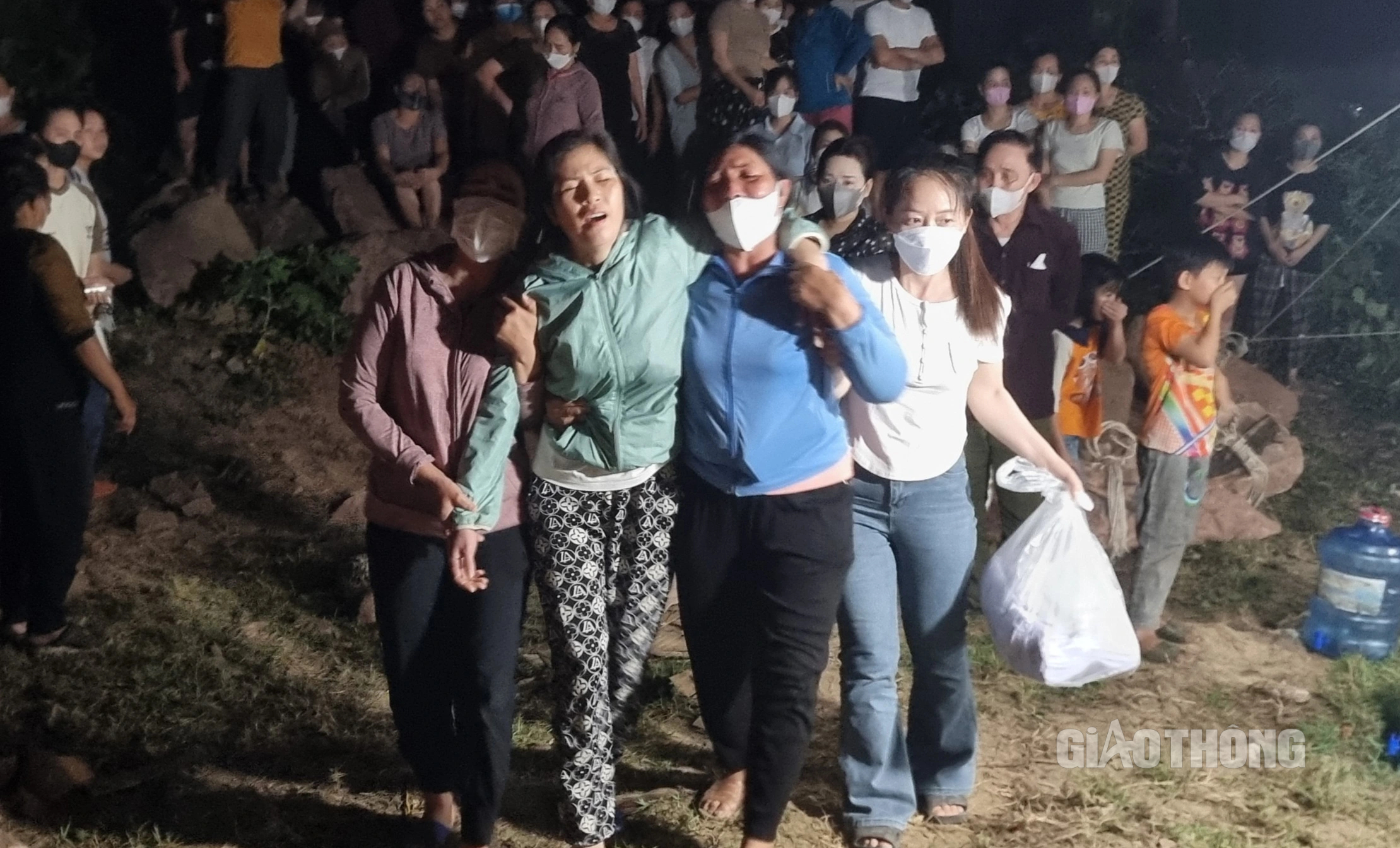 Nước mắt làng biển Quảng Nham- Ảnh 1. Nước mắt làng biển Quảng Nham- Ảnh 1.