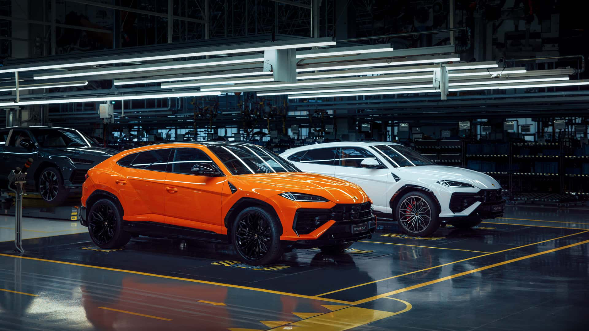 Lamborghini ra mắt siêu SUV hybrid đầu tiên- Ảnh 1. Lamborghini ra mắt siêu SUV hybrid đầu tiên- Ảnh 1.
