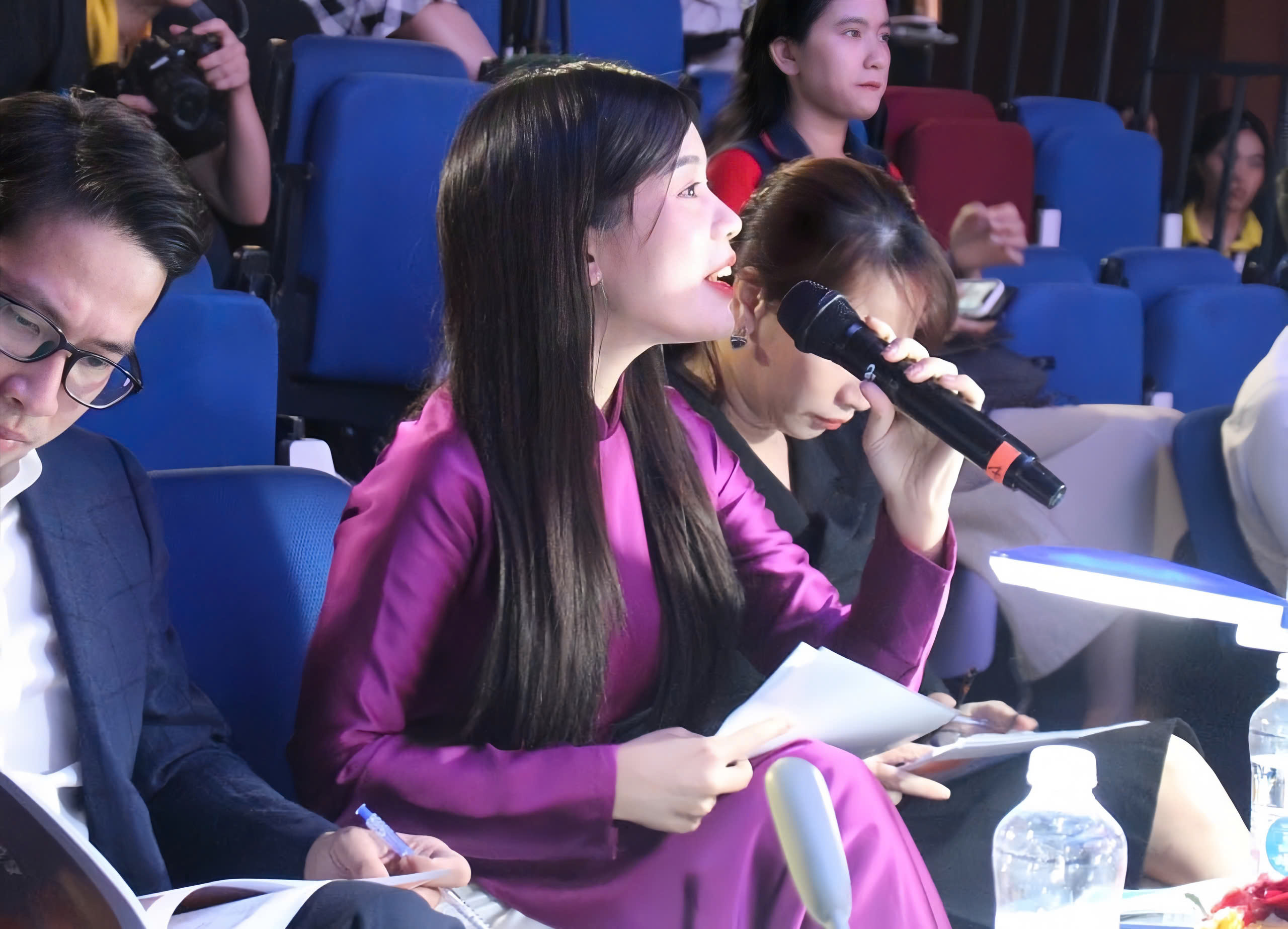 Nữ doanh nhân, diễn giả, nhà hoạt động xã hội nổi tiếng Võ Thị Mỹ Duyên xuất thân từ giáo viên và sự tâm huyết với nghề giáo