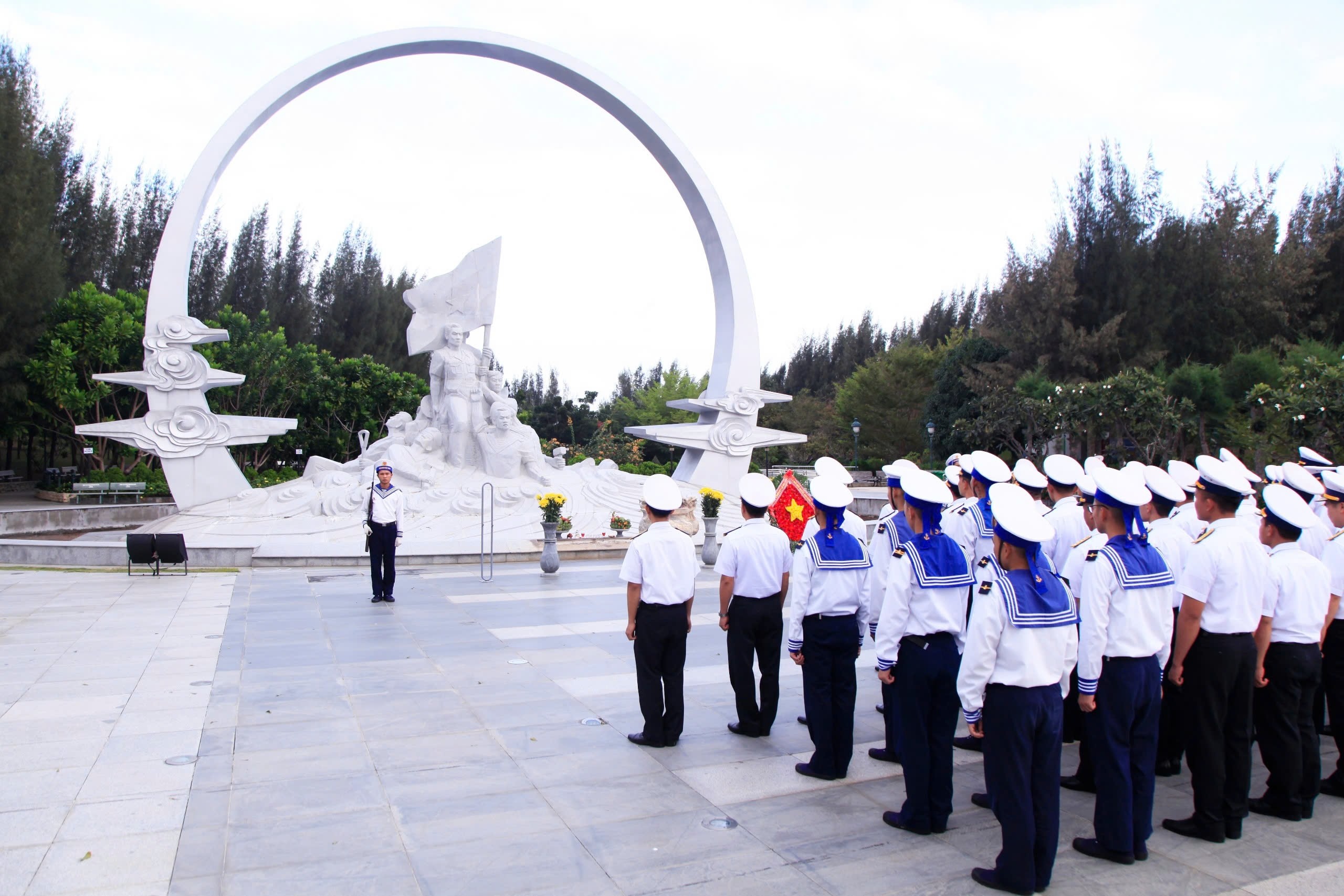Nhiều hoạt động ý nghĩa chào mừng, kỷ niệm 80 năm Ngày thành lập Quân đội nhân dân Việt Nam ở Lữ đoàn 162, Vùng 4 Hải quân