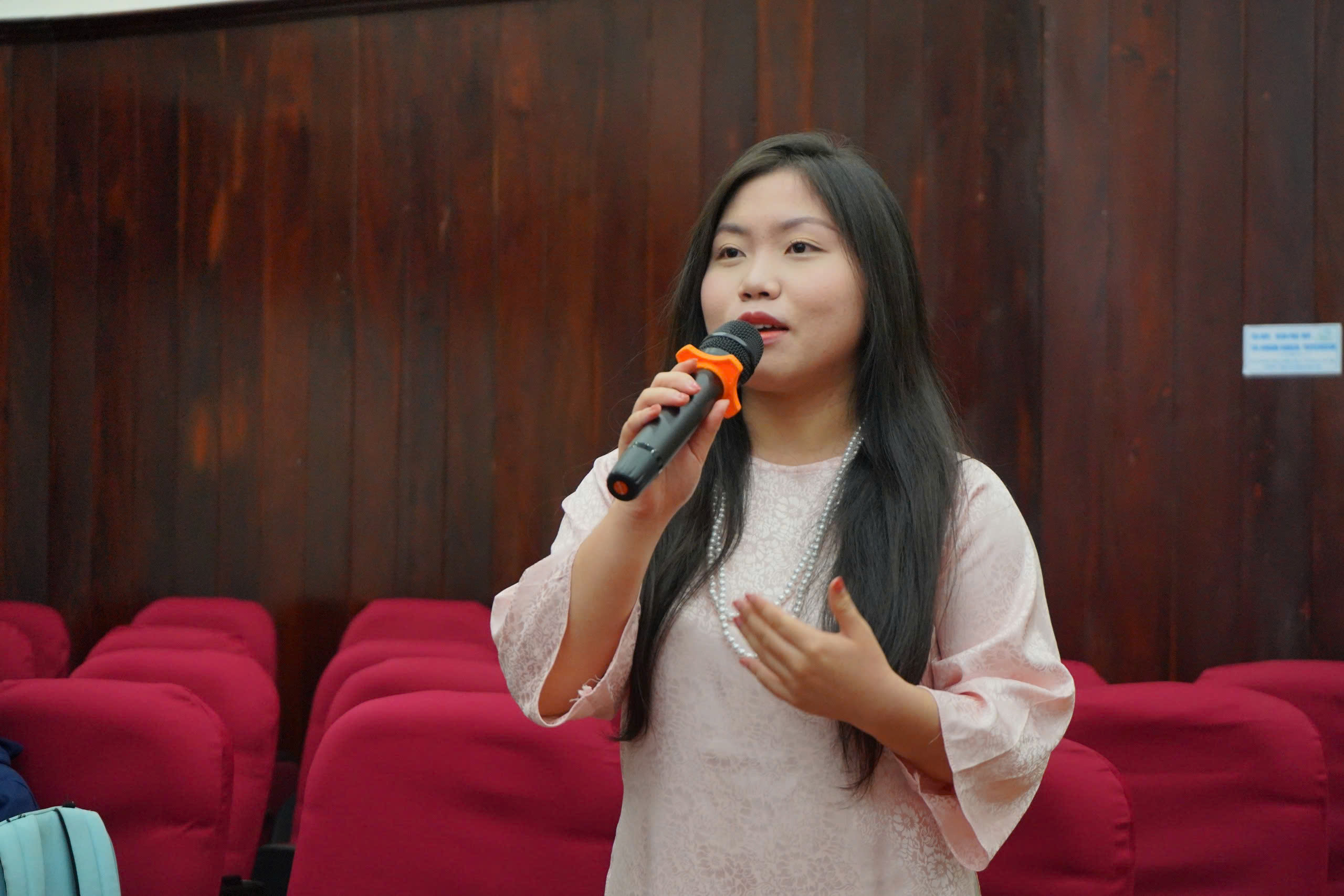 Nữ doanh nhân TP.HCM tiêu biểu 2024 trẻ nhất nhiệm kỳ, Kol giáo dục nổi tiếng trở về trường
