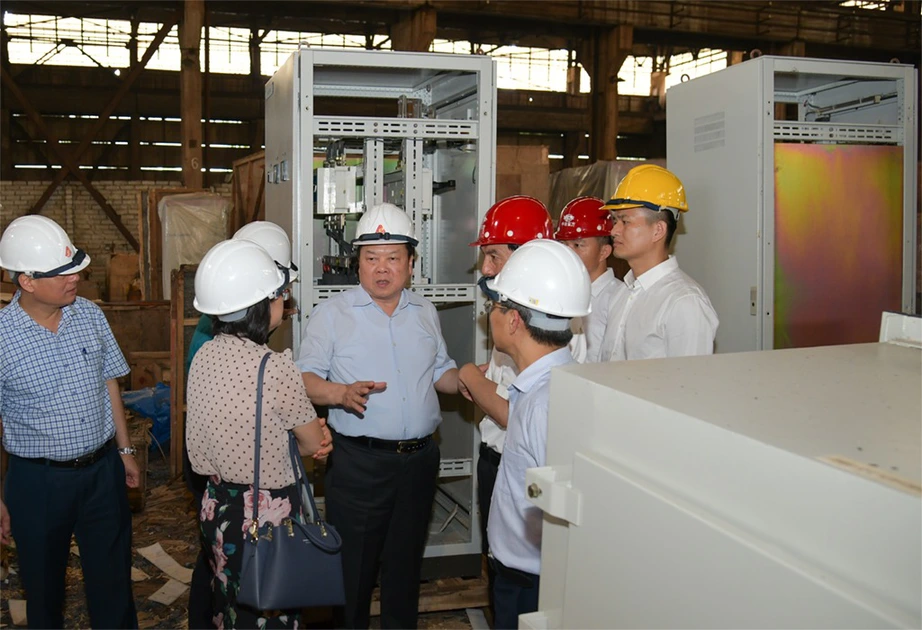 "Siêu uỷ ban" đã hồi sinh những đại dự án bê bối ngành công thương- Ảnh 1. "Siêu uỷ ban" đã hồi sinh những đại dự án bê bối ngành công thương- Ảnh 1.