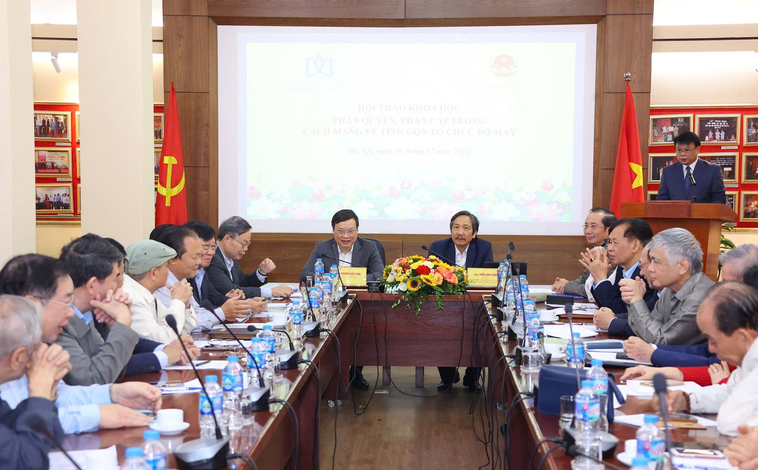 Tinh giản là gấp rút rồi, bộ máy đông quá!- Ảnh 1. Tinh giản là gấp rút rồi, bộ máy đông quá!- Ảnh 1.