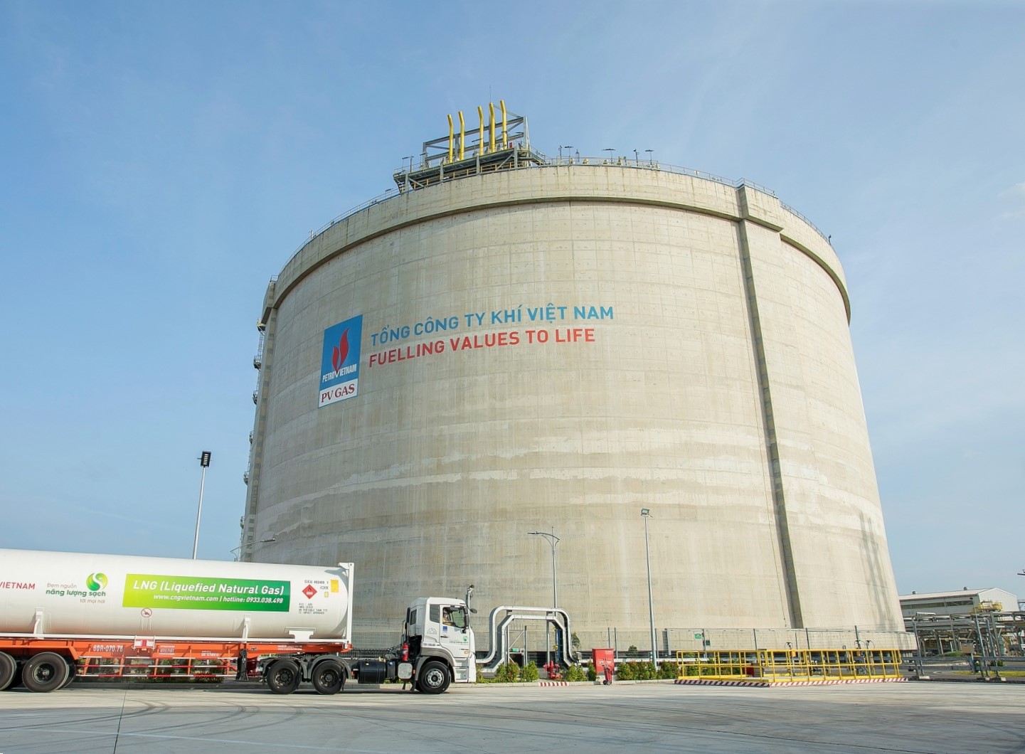 Petrovietnam: “Một đội ngũ - Một mục tiêu” cho ngọn lửa năng lượng quốc gia- Ảnh 1. Petrovietnam: “Một đội ngũ - Một mục tiêu” cho ngọn lửa năng lượng quốc gia- Ảnh 1.