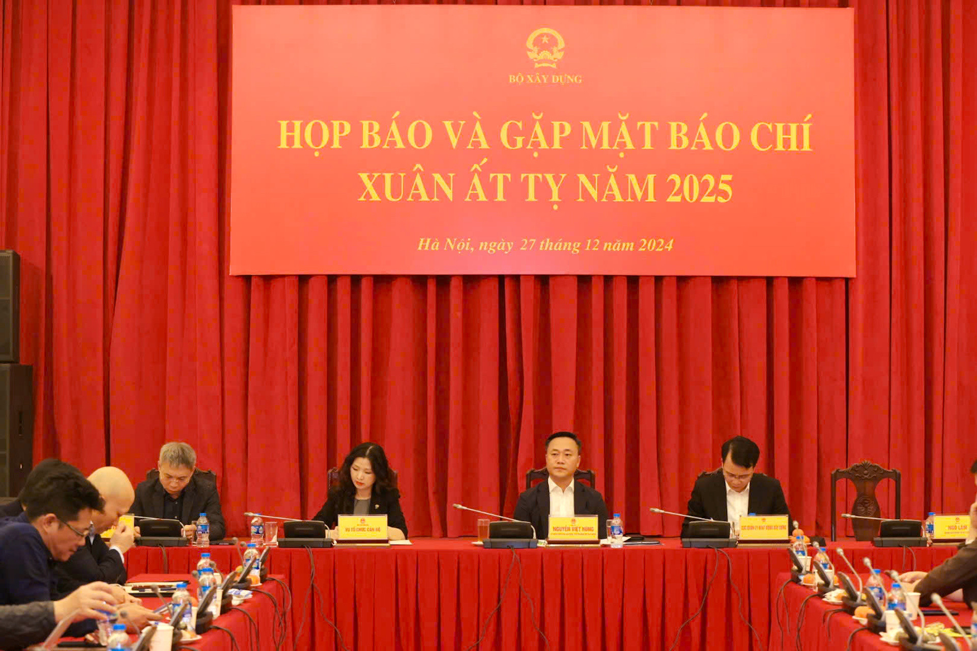 Bộ Xây dựng liên tục tinh gọn bộ máy, giảm số phòng ban, nhân sự- Ảnh 1. Bộ Xây dựng liên tục tinh gọn bộ máy, giảm số phòng ban, nhân sự- Ảnh 1.