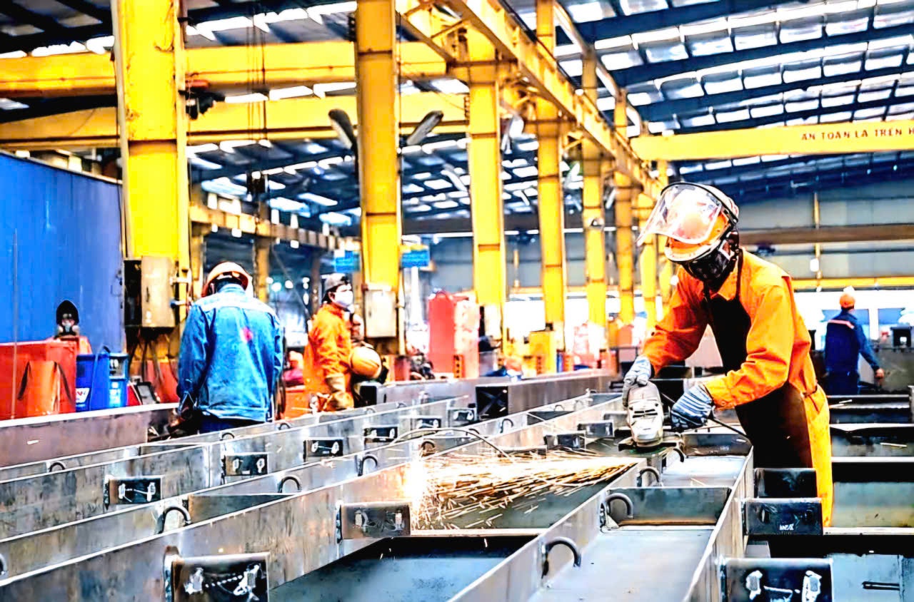 Giải pháp tiết kiệm điện trong doanh nghiệp- Ảnh 1. Giải pháp tiết kiệm điện trong doanh nghiệp- Ảnh 1.