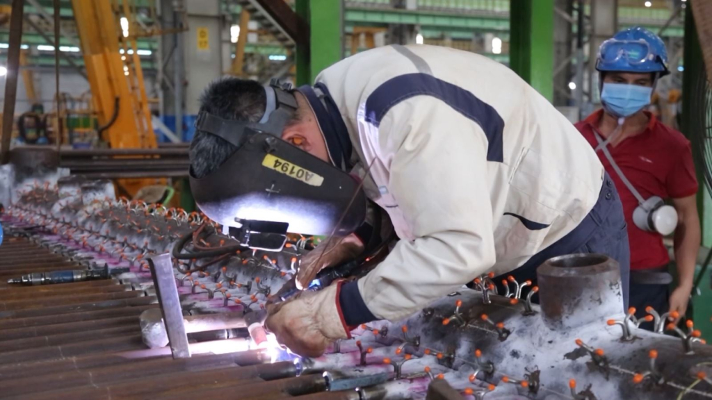 Quảng Ngãi thu ngân sách gần 30.000 tỷ đồng, vượt dự toán Trung ương giao- Ảnh 1. Quảng Ngãi thu ngân sách gần 30.000 tỷ đồng, vượt dự toán Trung ương giao- Ảnh 1.