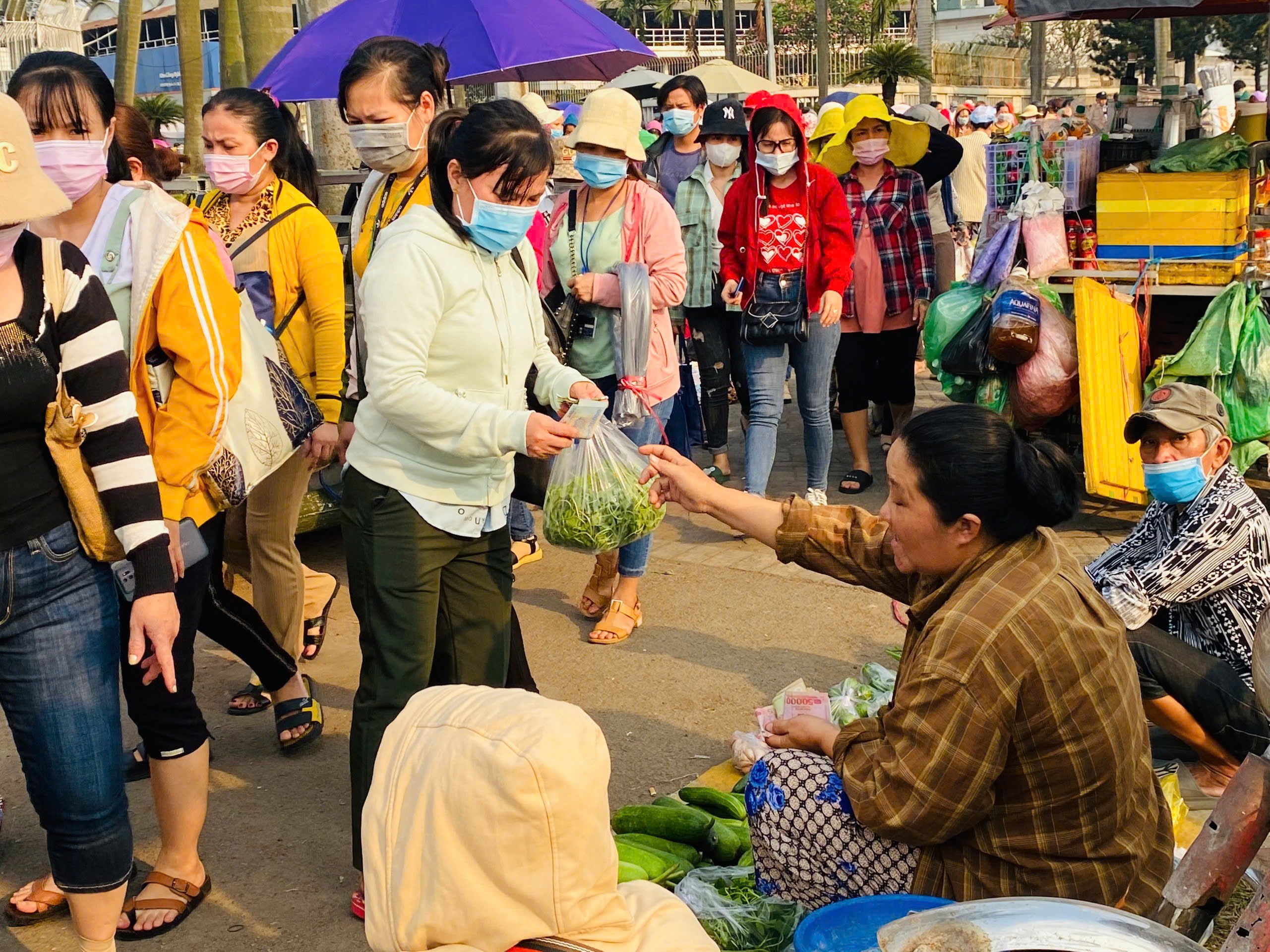 TP.HCM: Thưởng tết Nguyên đán 2025 cao nhất 1,9 tỷ đồng- Ảnh 1. TP.HCM: Thưởng tết Nguyên đán 2025 cao nhất 1,9 tỷ đồng- Ảnh 1.