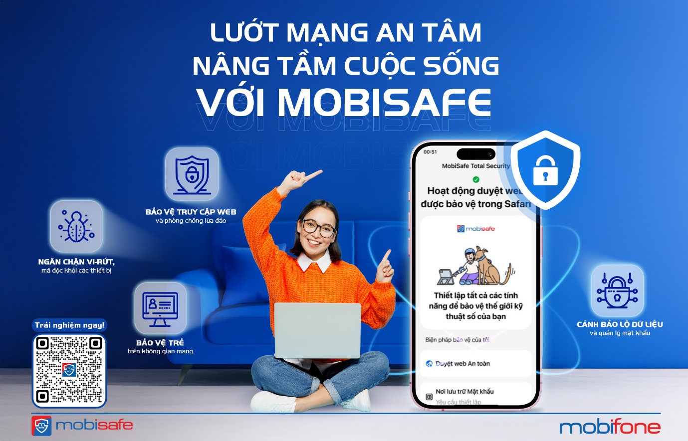 MobiSafe - “áo giáp” bảo vệ người dùng trước các mối đe dọa trực tuyến- Ảnh 1. A person sitting on the floor with her hands pointing at her computer Description automatically generated