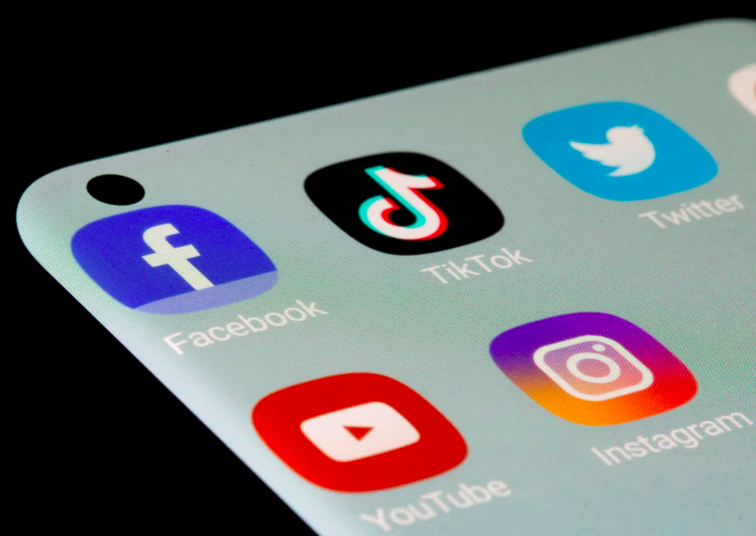Malaysia siết chặt quản lý các nền tảng Facebook, TikTok, X...- Ảnh 1. Malaysia siết chặt quản lý các nền tảng Facebook, TikTok, X...- Ảnh 1.
