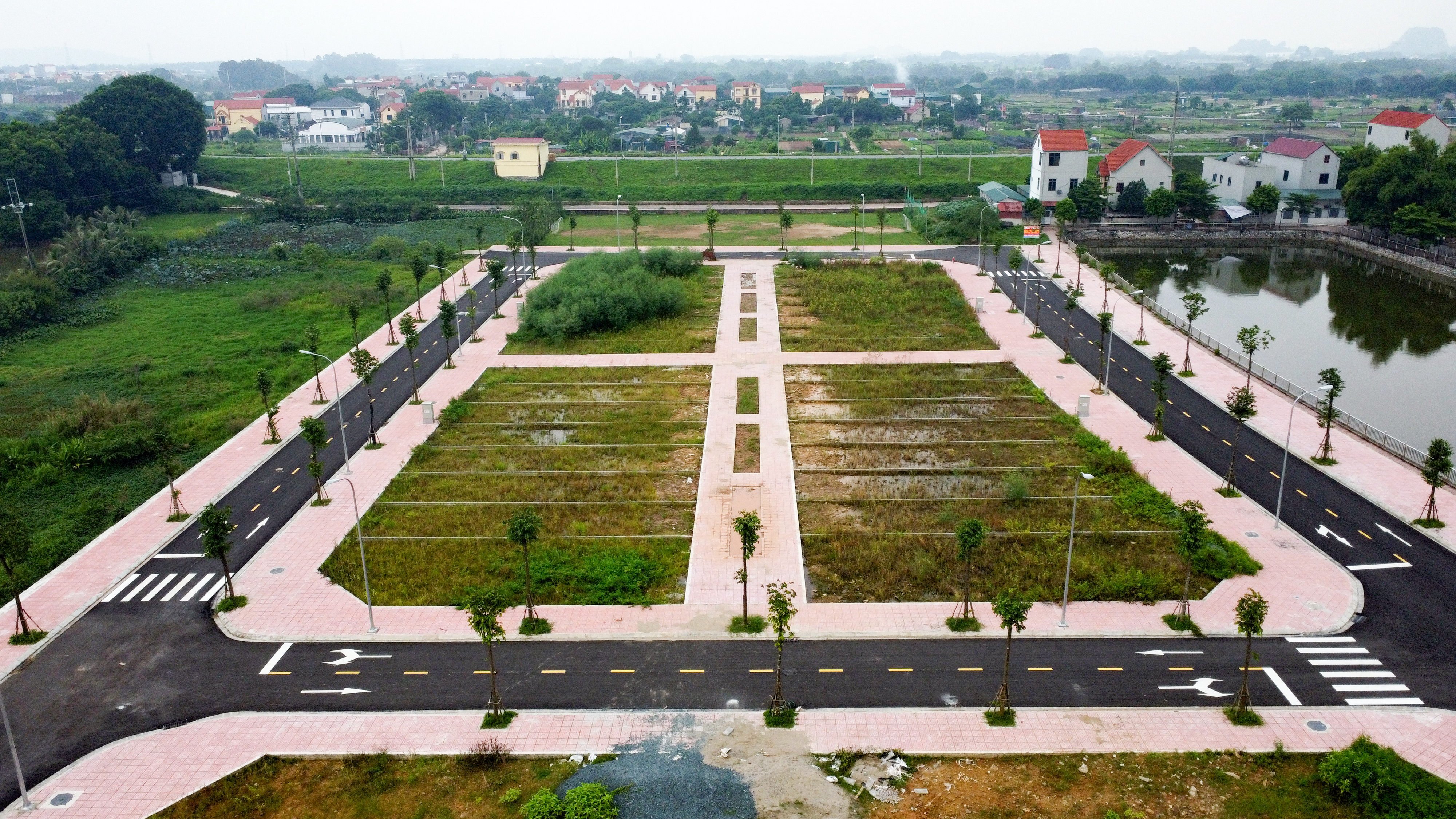 Bảng giá đất ở mới tại 4 huyện sắp lên quận, thấp nhất 4 triệu/m2- Ảnh 1. Bảng giá đất ở mới tại 4 huyện sắp lên quận, thấp nhất 4 triệu/m2- Ảnh 1.