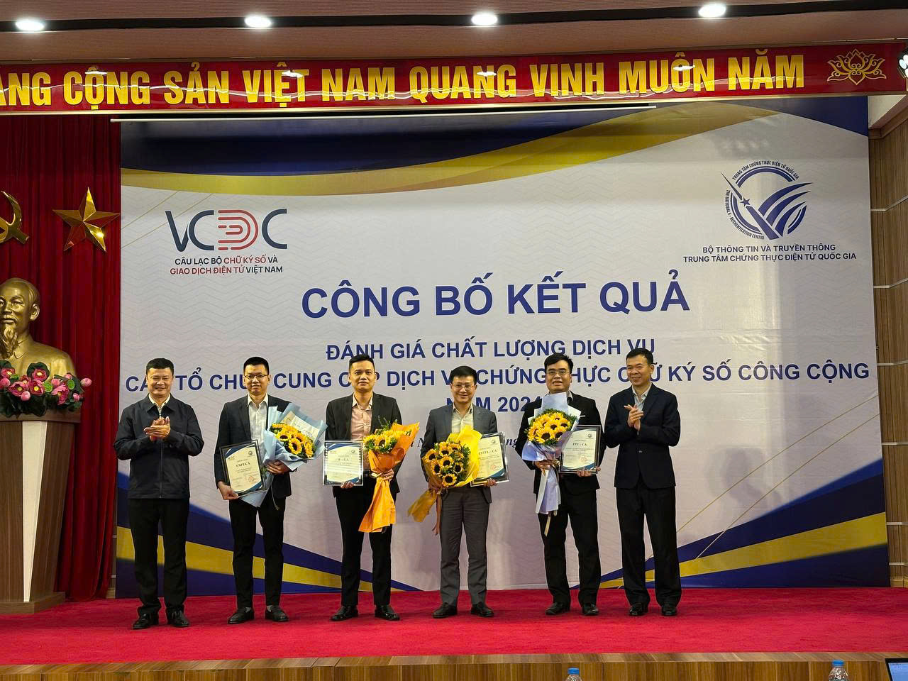 Giải pháp chữ ký số VNPT đạt chất lượng dịch vụ tốt nhất năm 2024- Ảnh 1. Giải pháp chữ ký số VNPT đạt chất lượng dịch vụ tốt nhất năm 2024- Ảnh 1.
