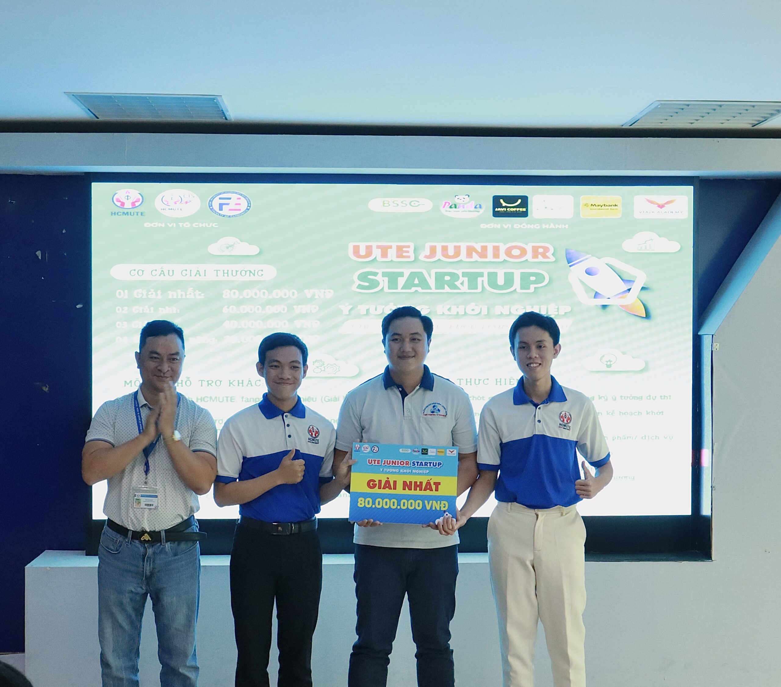 Học viện Kỹ năng VTALK đồng hành cùng Đại học Sư phạm Kỹ thuật TP.HCM trong cuộc thi “Ý tưởng khởi nghiệp – UTE JUNIOR STARTUP 2024”