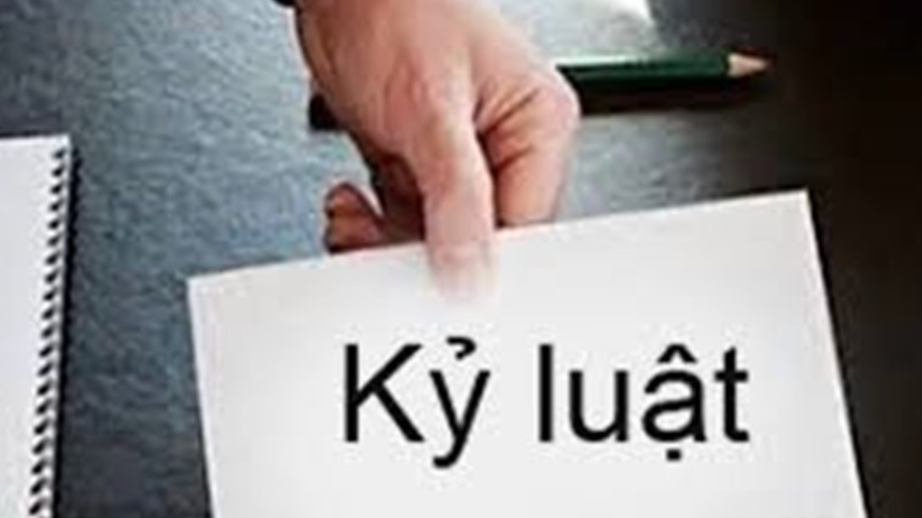 Một giáo viên ở Cà Mau bị kỷ luật vì nhận tiền kèm học sinh thi lại- Ảnh 1. Một giáo viên ở Cà Mau bị kỷ luật vì nhận tiền kèm học sinh thi lại- Ảnh 1.