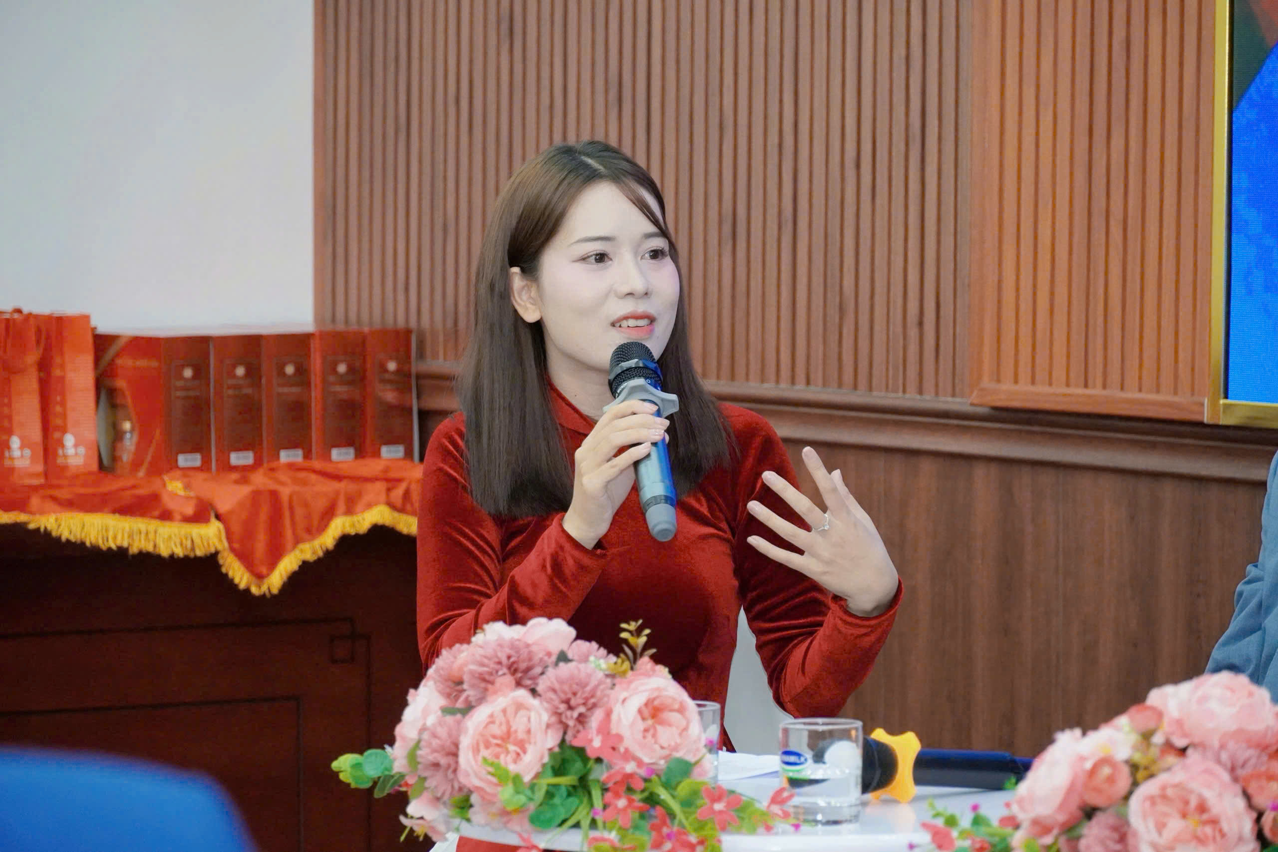 Tọa Đàm “Doanh Nhân Và Câu Chuyện Khởi Nghiệp” – Bệ Phóng Cho Sinh Viên Trường Đại Học Khoa Học Xã hội Và Nhân Văn